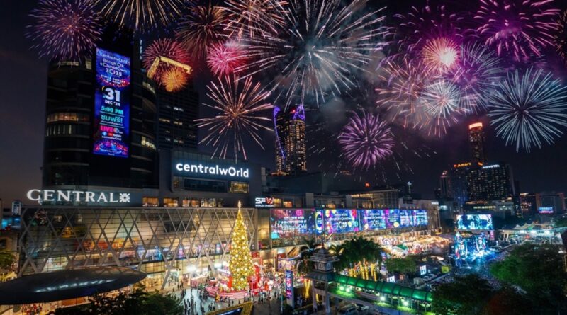 العد التنازلي لـ 2025 في CentralwOrld: عرض مذهل للألعاب النارية يرحب بالعام الجديد في قلب بانكوك