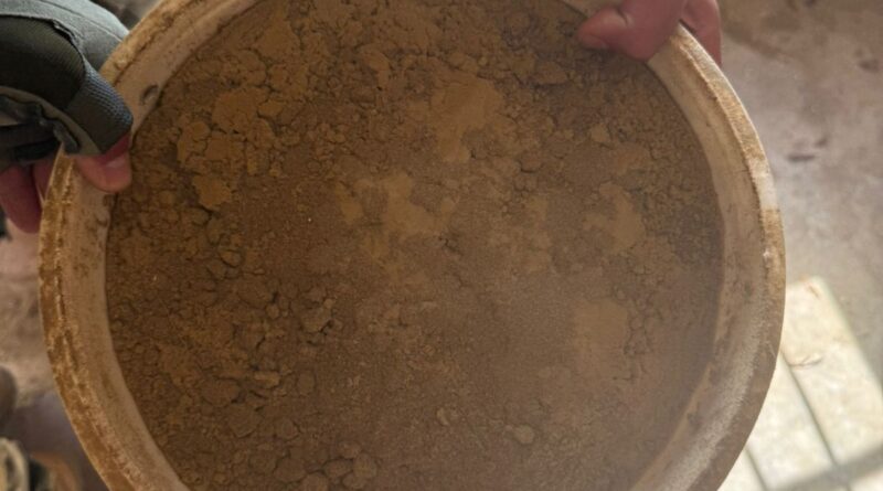 “الريجي” اكتشفت عمليات توضيب للحشيشة في مستودع داهمته بحثاً عن مصنوعات تبغية مهرّبة