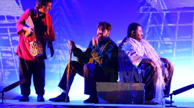مسرحية “الربّان” .. حين تتحول السفينة إلى مرآة للضياع الإنساني 